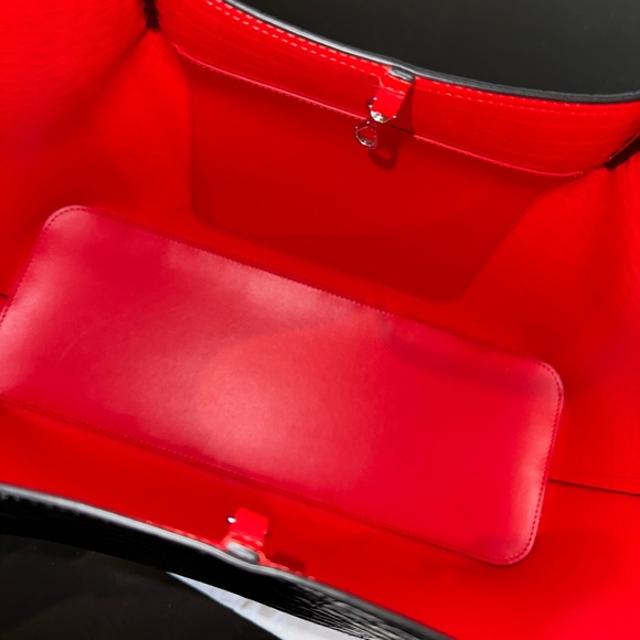 Christian Louboutin Cabarock Tote - Picture 4 of 9